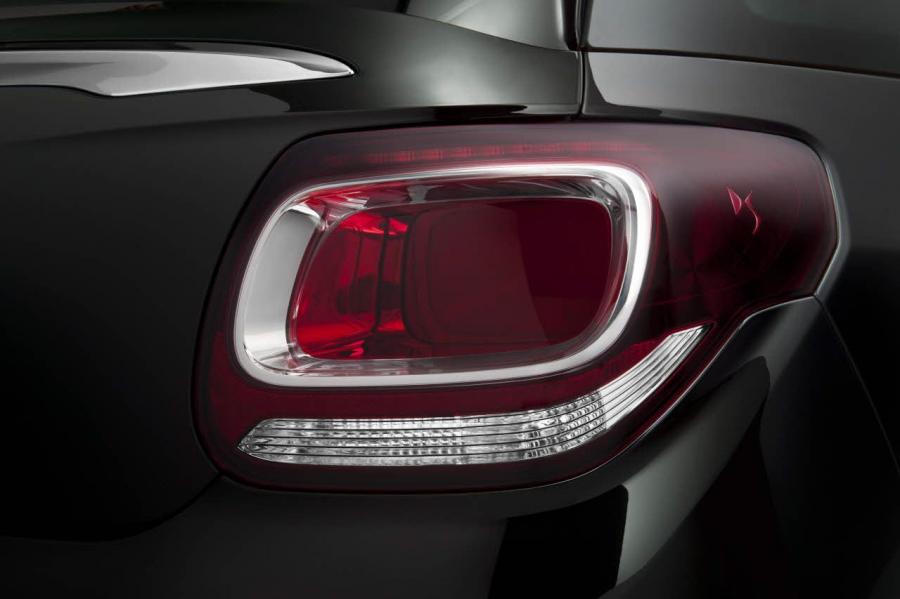  Citroen DS3 Cabrio 2012 года  (фото 46 из 115)